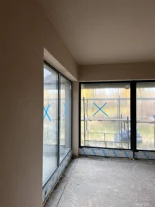 zdjęcie przedstawia wykonane tynki gipsowe