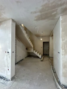 zdjęcie przedstawia wykonane tynki gipsowe