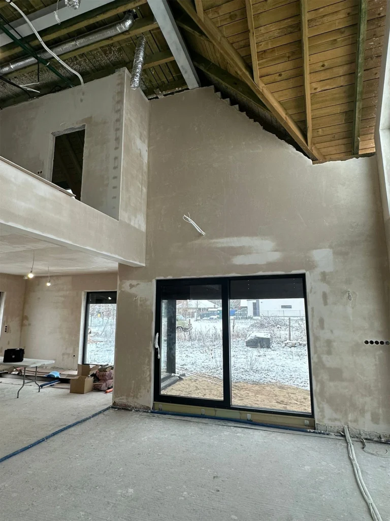 zdjęcie przedstawia wykonane tynki gipsowe