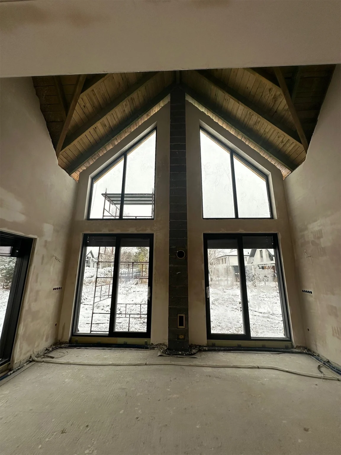 zdjęcie przedstawia wykonane tynki gipsowe