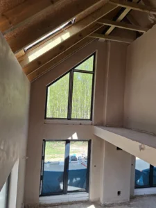 zdjęcie przedstawia wykonane tynki gipsowe