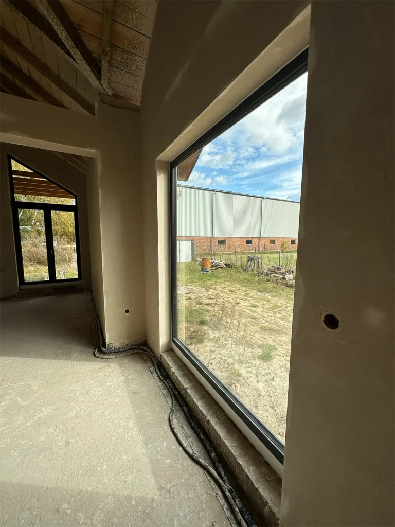 zdjęcie przedstawia wykonane tynki gipsowe